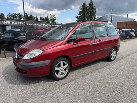 Citroën C8, Van in Rot