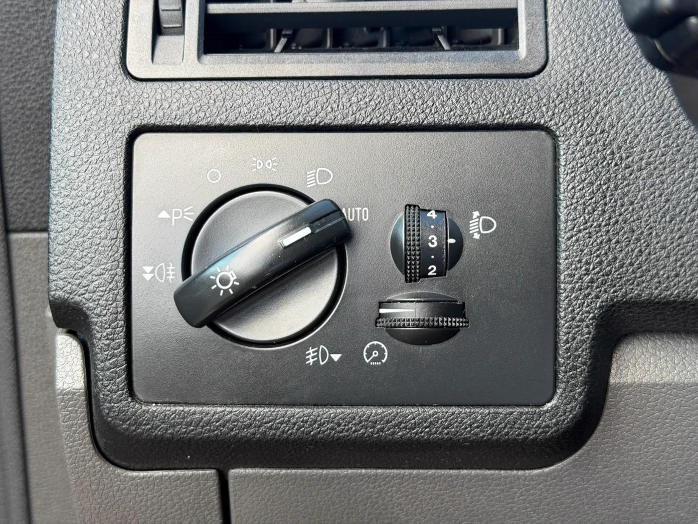 Ford C-Max — Ansicht 4