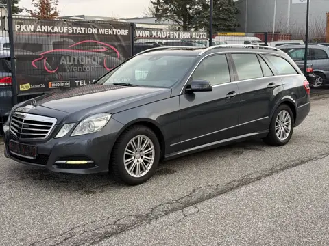 Mercedes-Benz E 250, Kombi in Grau