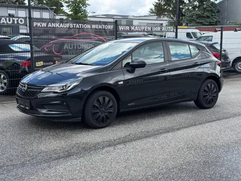 Opel Astra, Limousine in Schwarz
