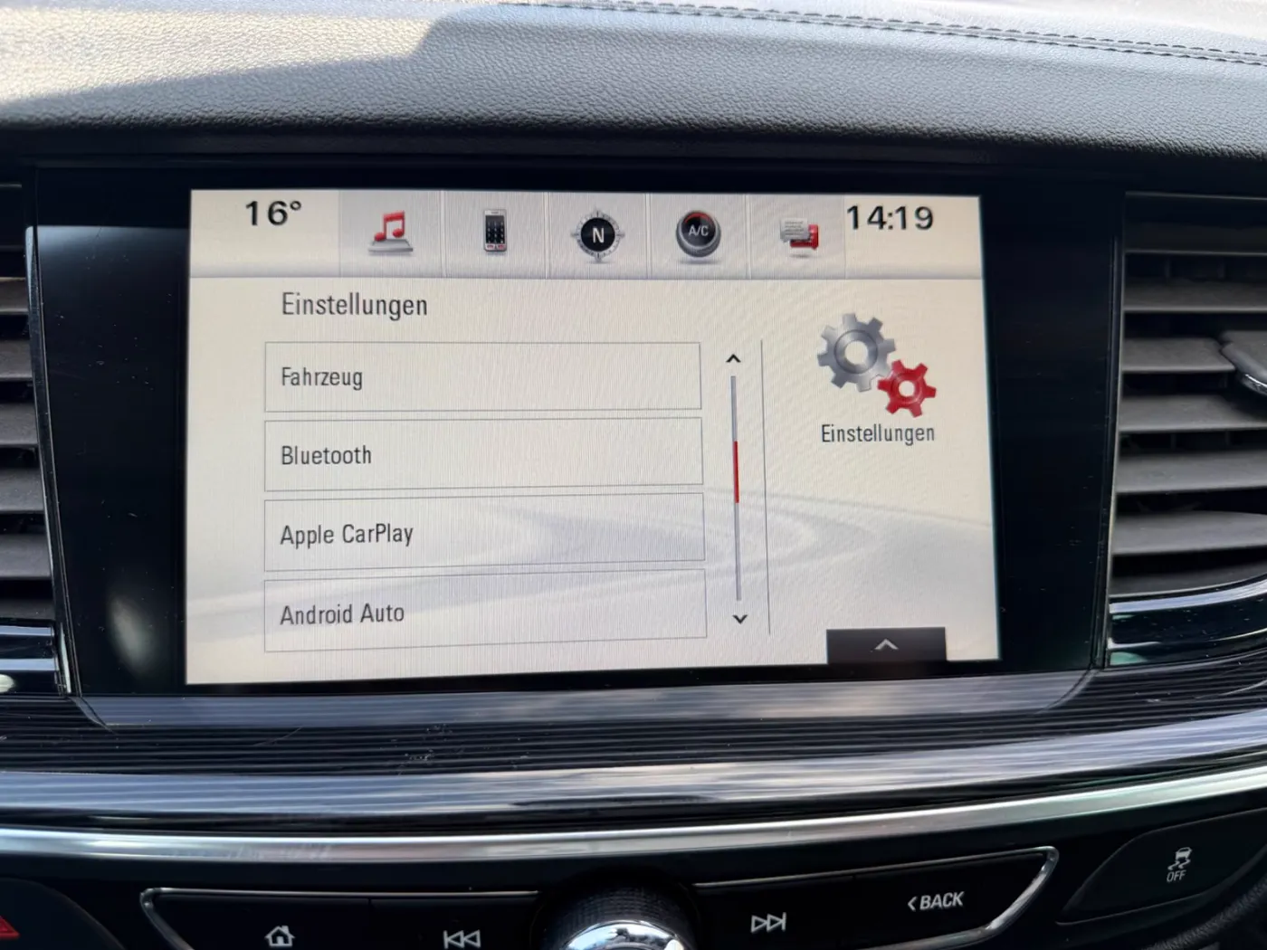 Opel Insignia — Ansicht 5