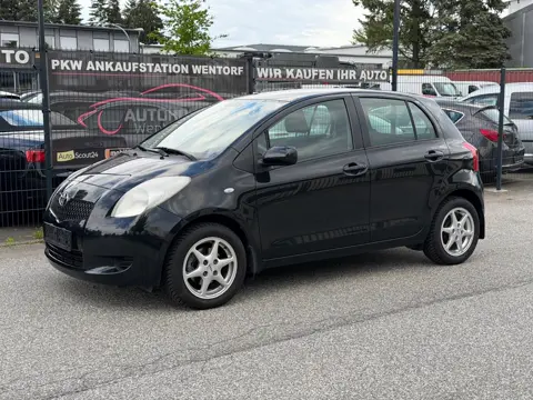 Toyota Yaris, Kleinwagen in Schwarz